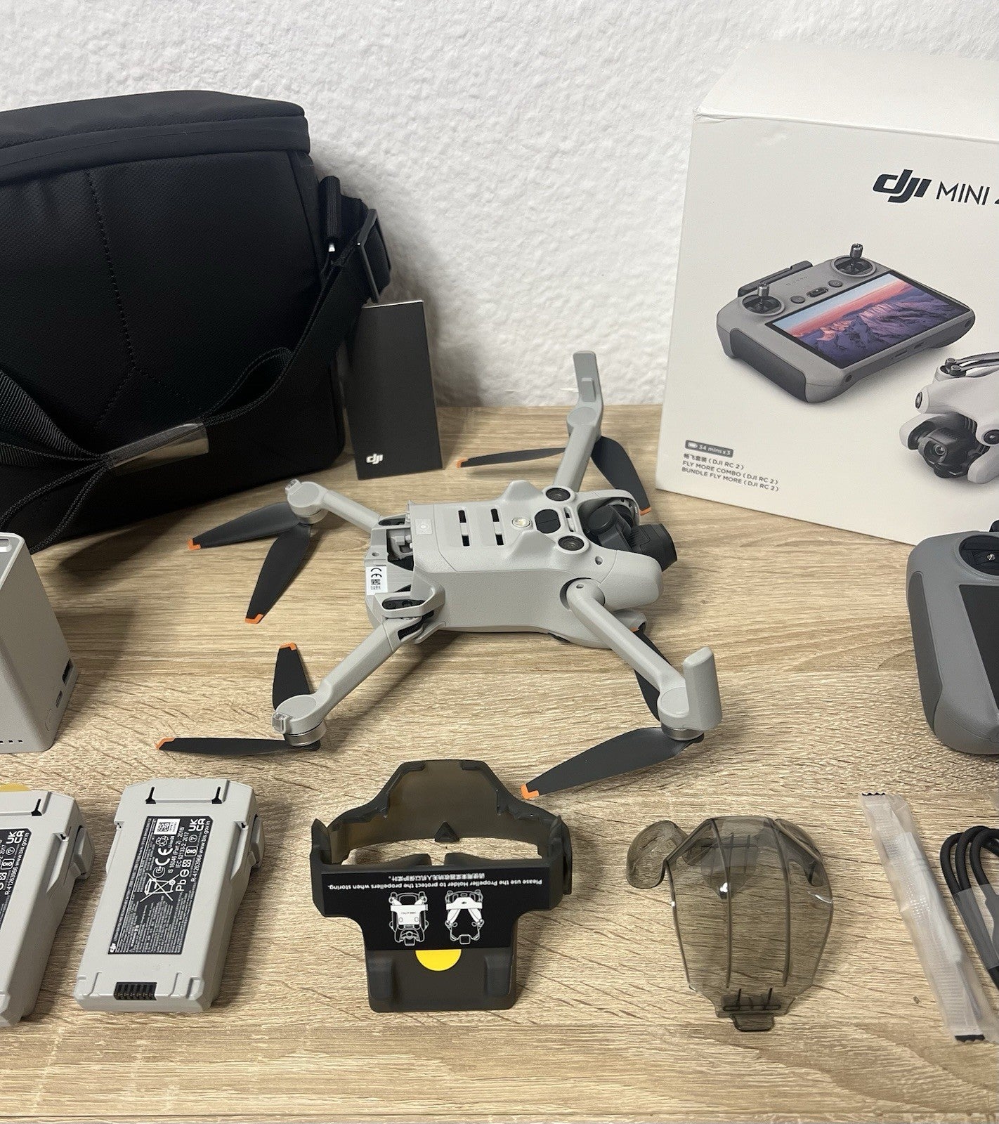 DJI Mini 4 Pro + Smart controller