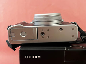 FUJIFILM  X100V