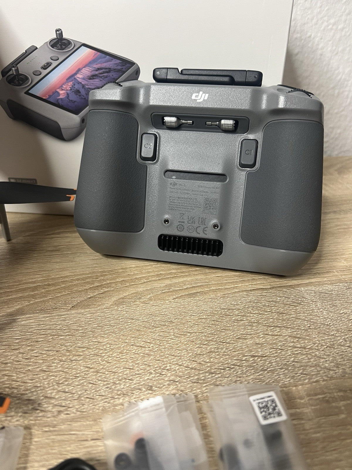 DJI Mini 4 Pro + Smart controller