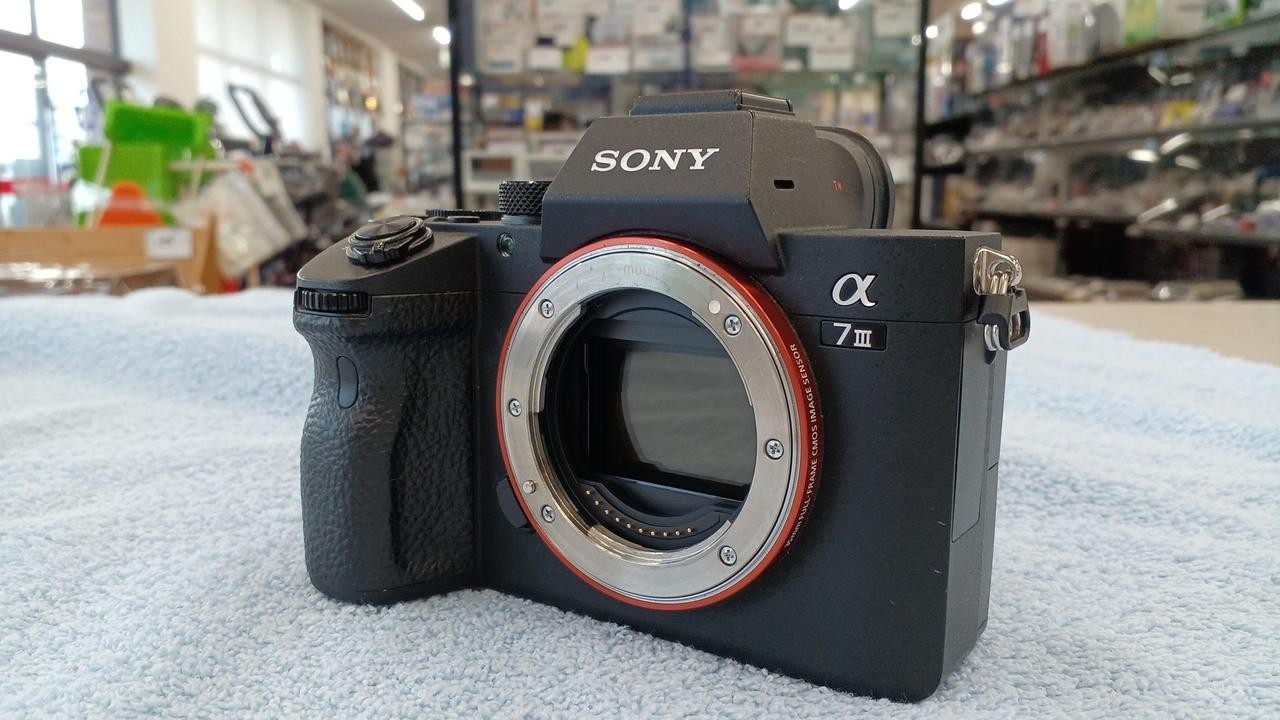 SONY A7 III